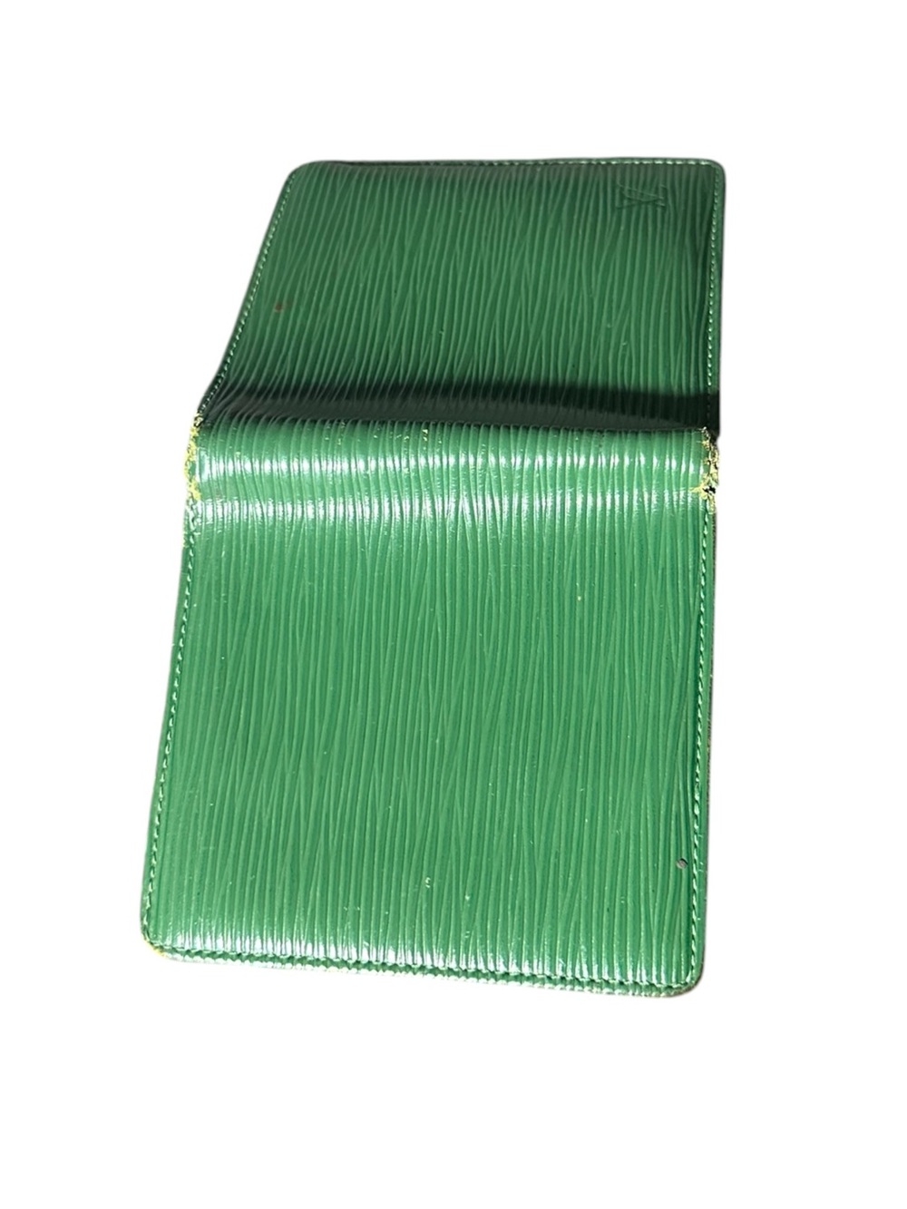 Authentic Vintage Green Louis Vuitton Epi Leather Wallet - Picture 5 of 9